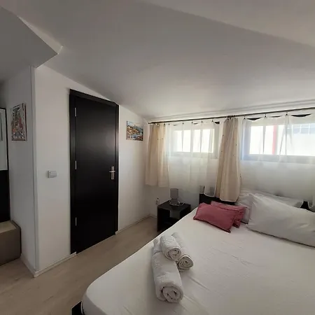 Casa Octaral Homestay *